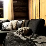 Lapland Ski-in - Lapland - Sauna, National Park, Slopes, Trails, Just Steps From Local Amenities, Yet Peaceful * Pyhätunturi